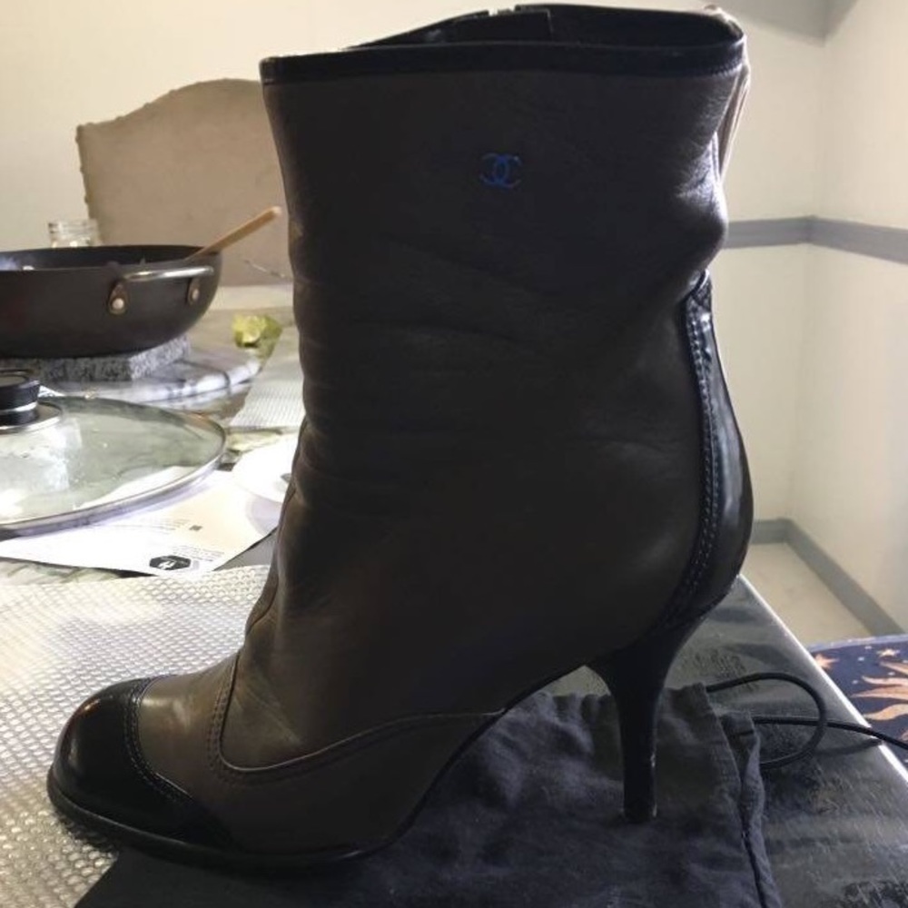 Boots - Picture 2 of 3